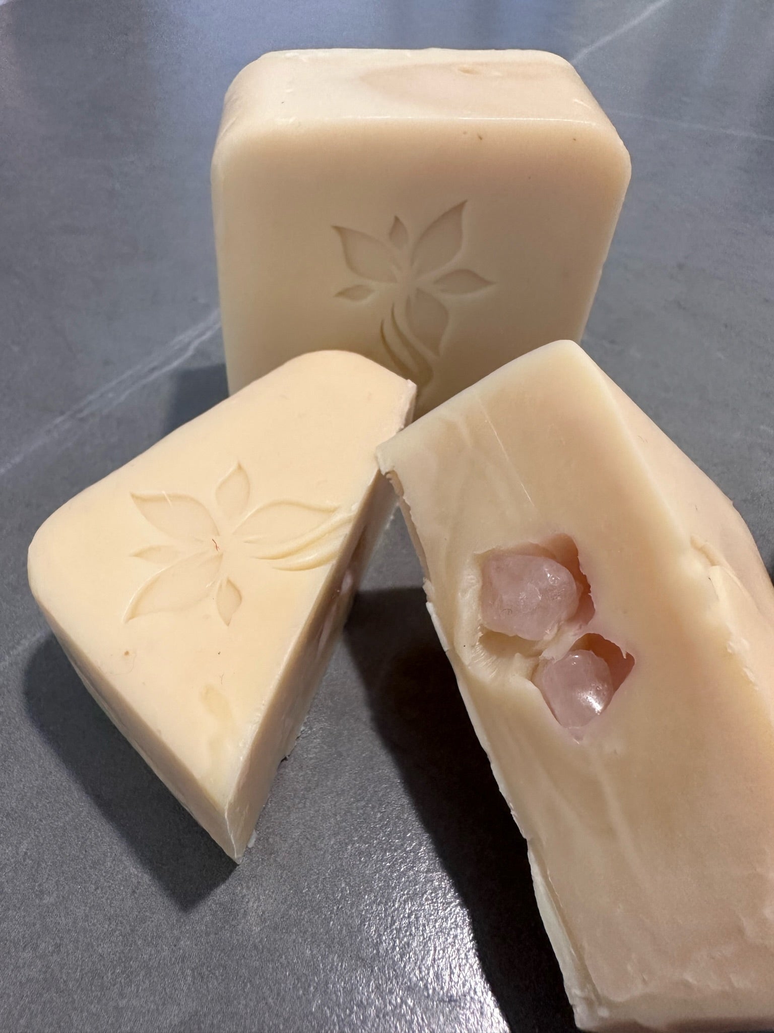 Blindbox - Soap with Random Curated Crystal - Surprise - Freya