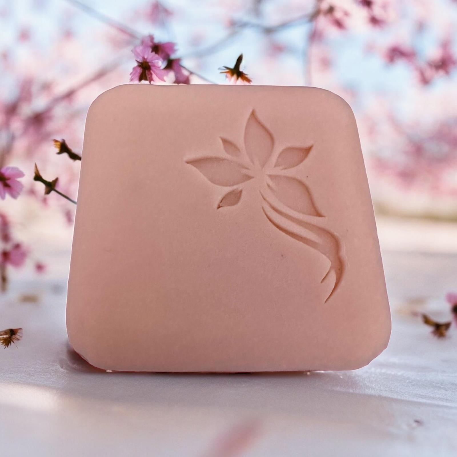 Skadi - Lavender & Rose Geranium Soap - Exfoliating - Freya